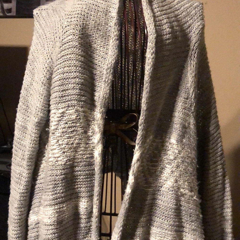 Hollister Cardigan